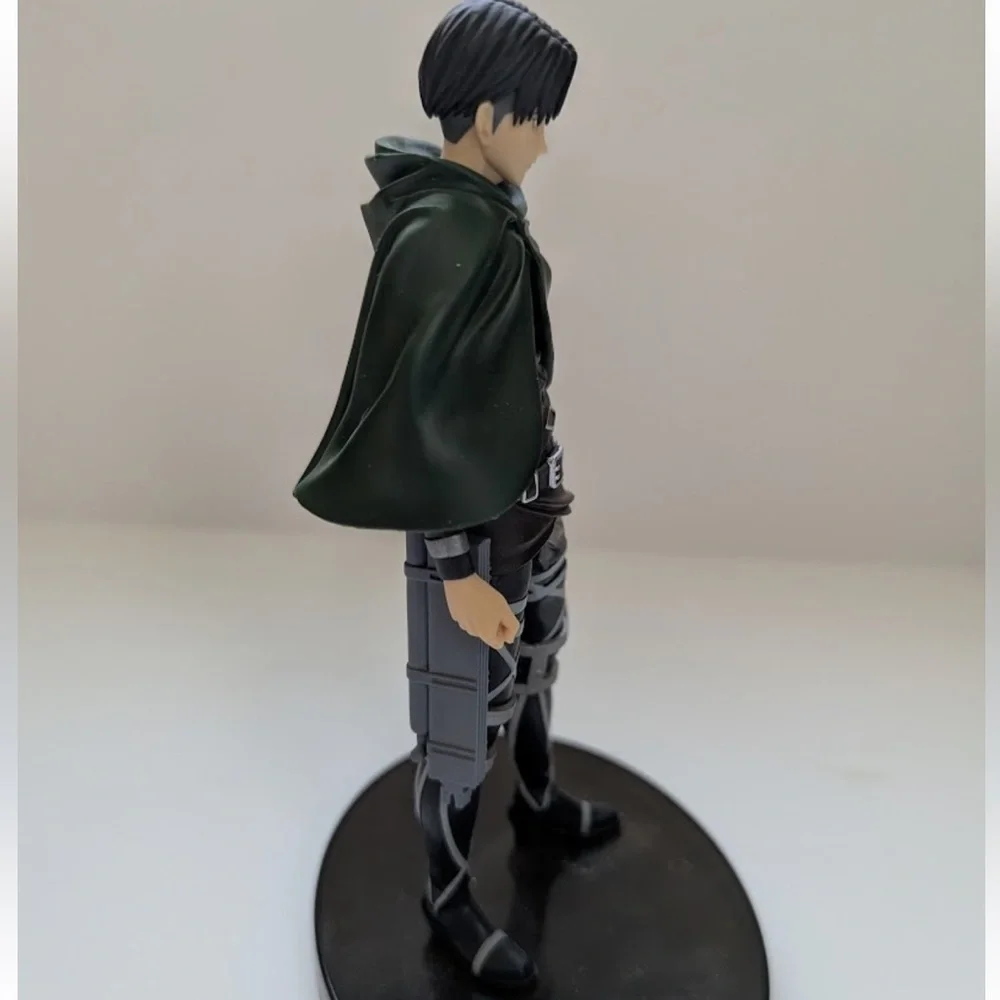 Banpresto - Attack on Titan - The Final Season Levi Figure - Picture 3 of 6